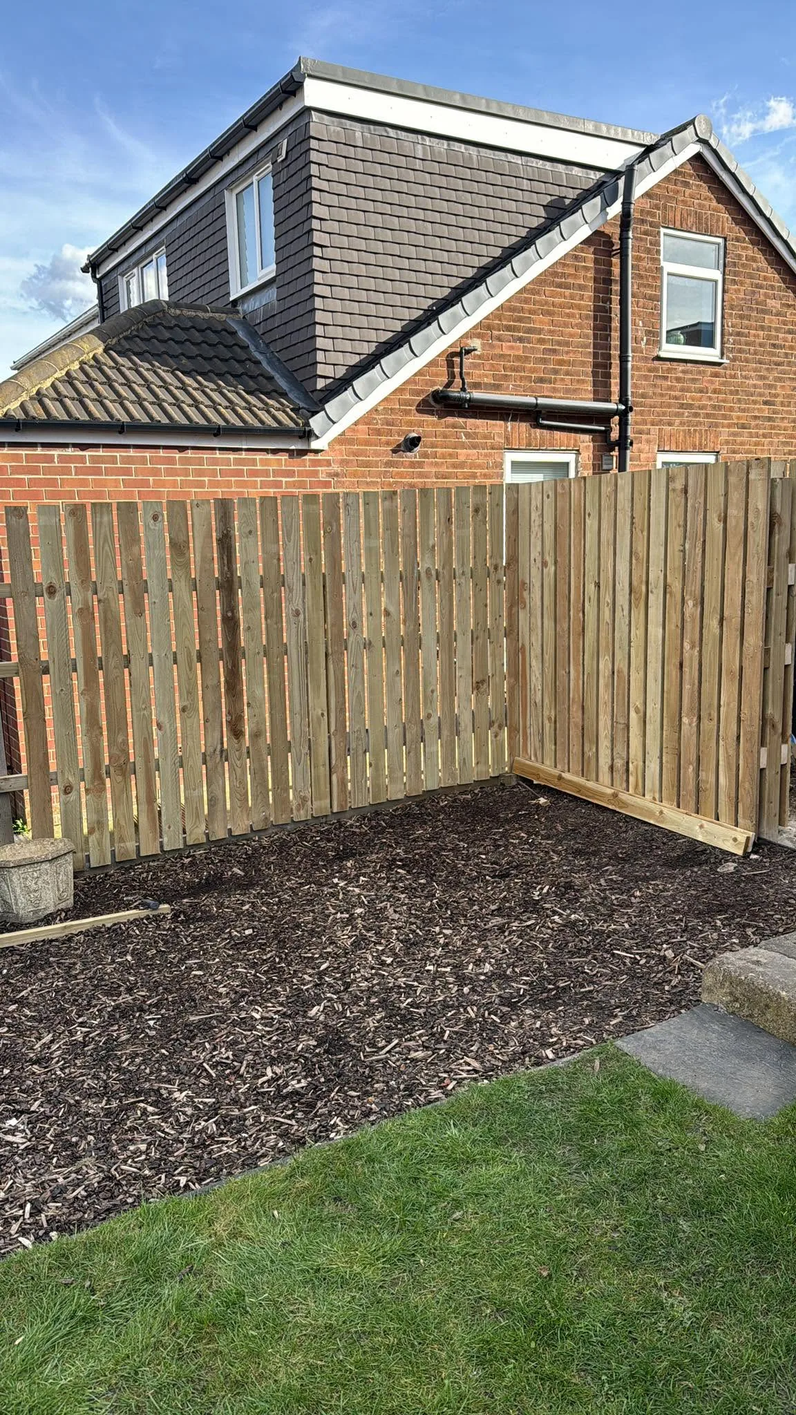 New timber fencing